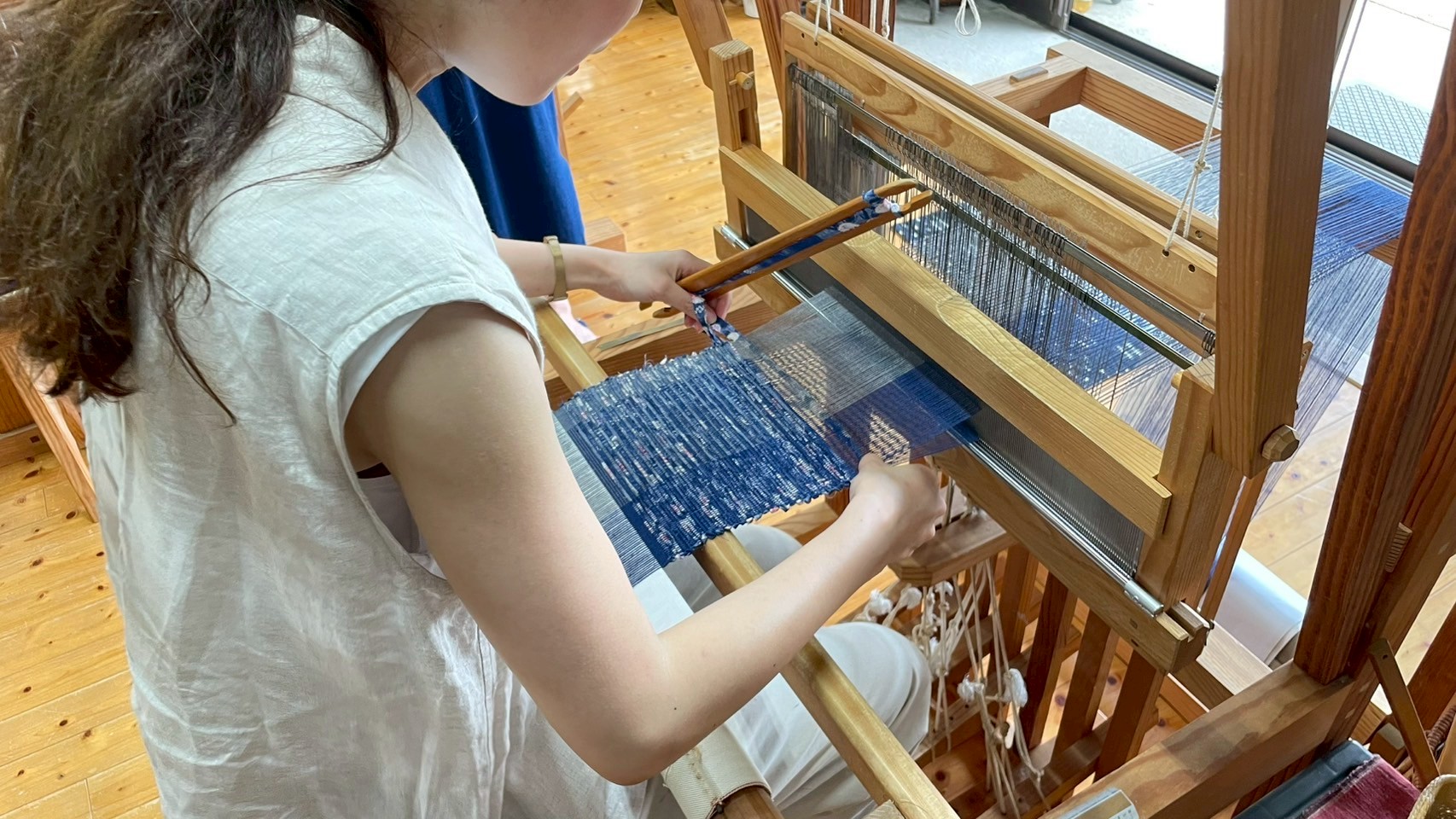 夏休みの自由研究にも◎。庄原の自然の中で、心が整うはた織り体験