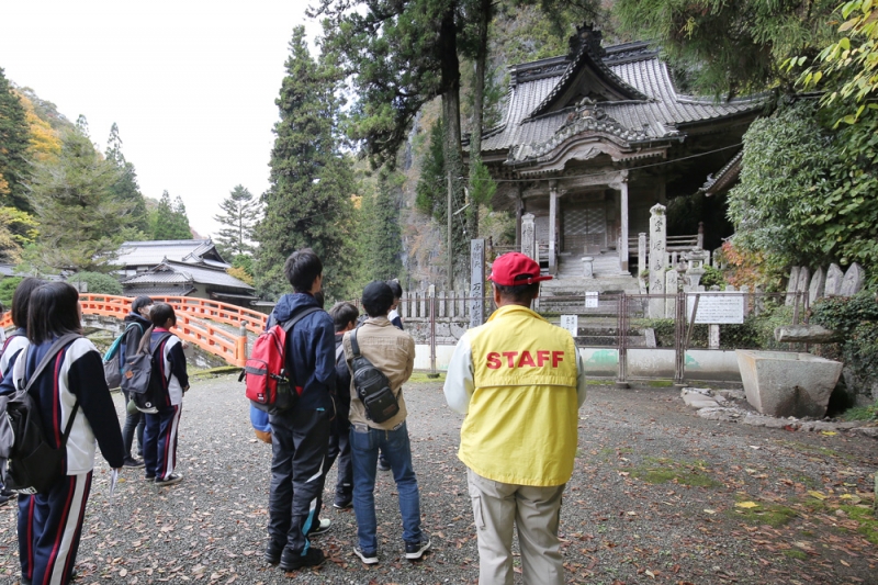 帝釈峡の歴史を知る古寺へ