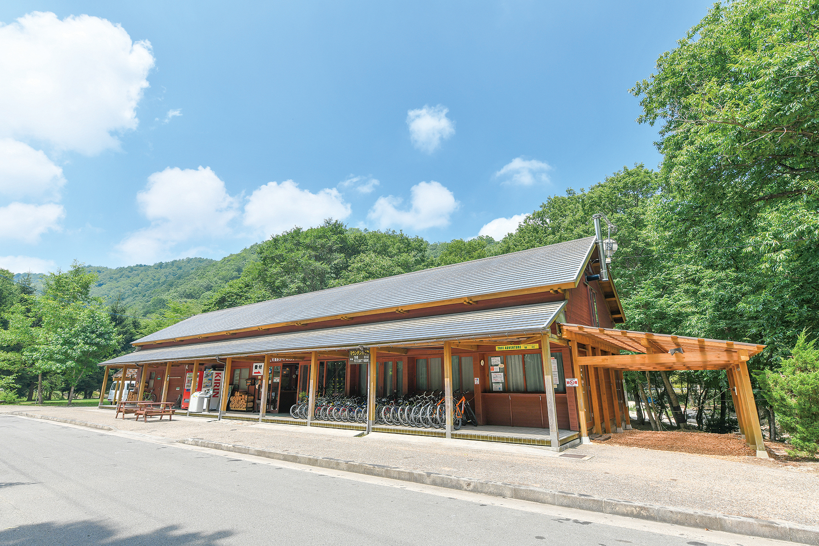 ヤマメのつかみ取り|大鬼谷オートキャンプ場