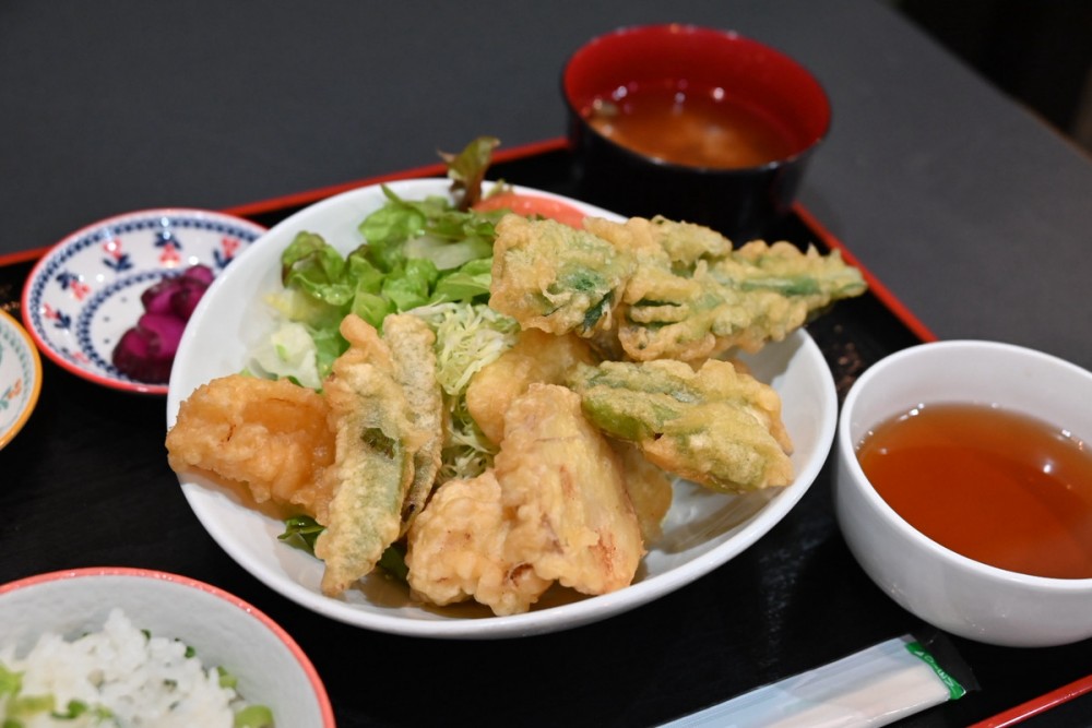 広島市　中区　ランチ